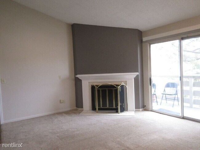 Building Photo - 2 br, 2 bath Condo - 3320 S Ammons St #6-201