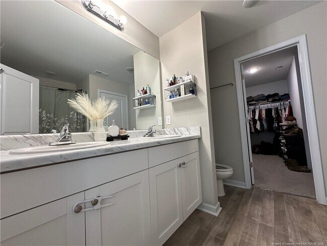 Building Photo - 51 Pomeranian St