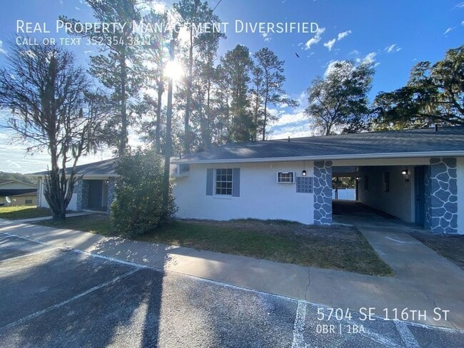 Building Photo - 5704 SE 116th St