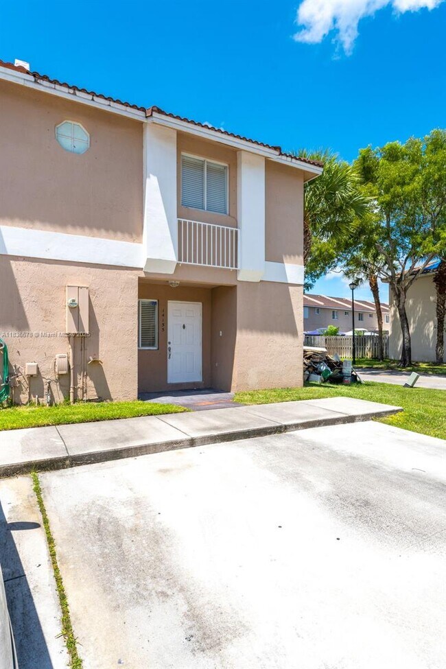 Building Photo - 14155 SW 179th Terrace