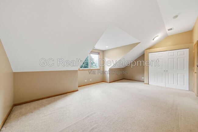 Building Photo - 1007 Forest Dr