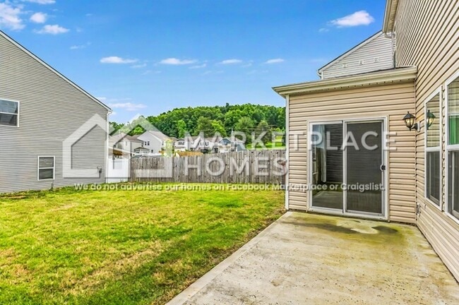 Building Photo - 1425 Willow Springs Dr
