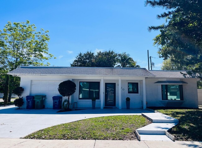 Primary Photo - 1170 NE 212th Terrace