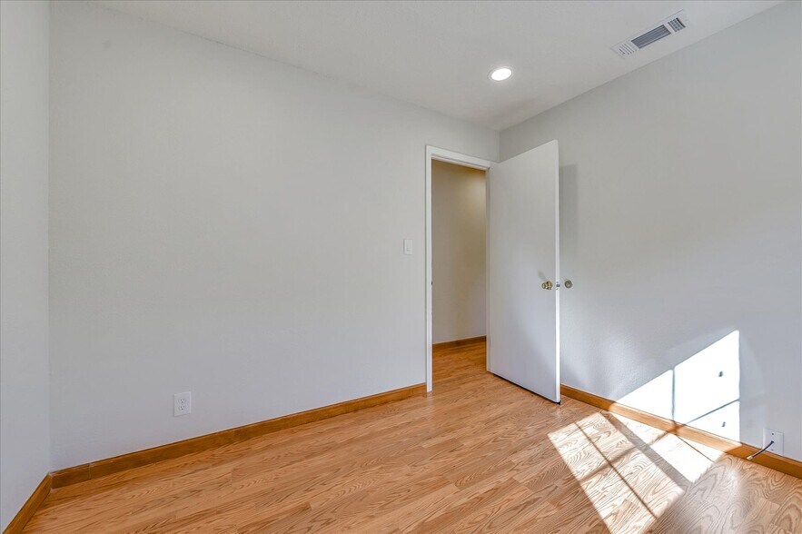 Building Photo - 2651 Poplarwood Way