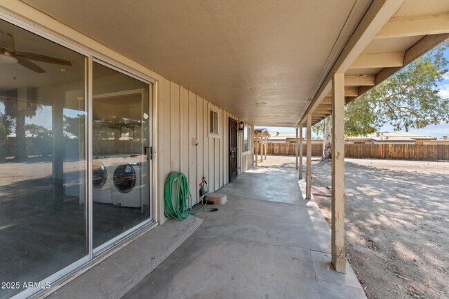 Building Photo - 692 W Wickenburg Way
