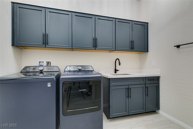 Building Photo - 10973 Krista Leigh Ave