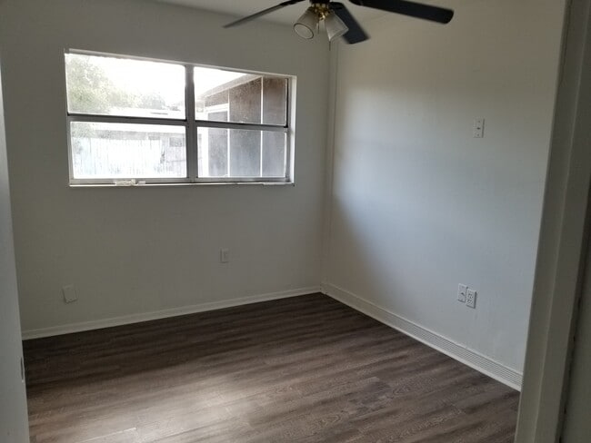 Building Photo - Southwest Winter Haven Three-Bedroom Home