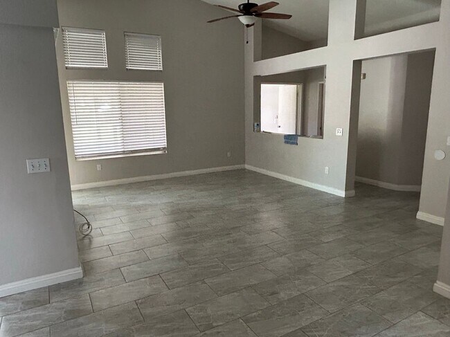 Building Photo - 80265 Moonshadow Dr