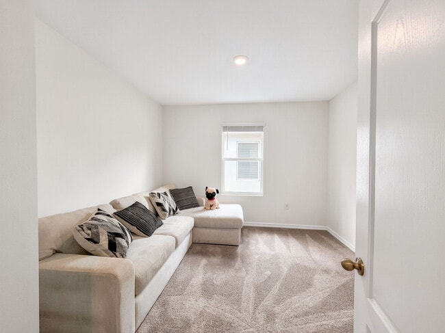 Building Photo - 13 Melogold Dr