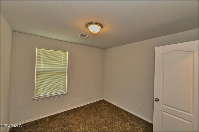 Building Photo - 952 Orangetip Dr