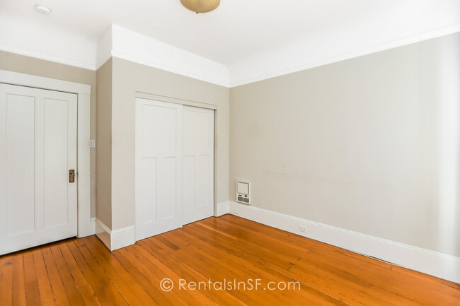 Building Photo - 360 Locust St