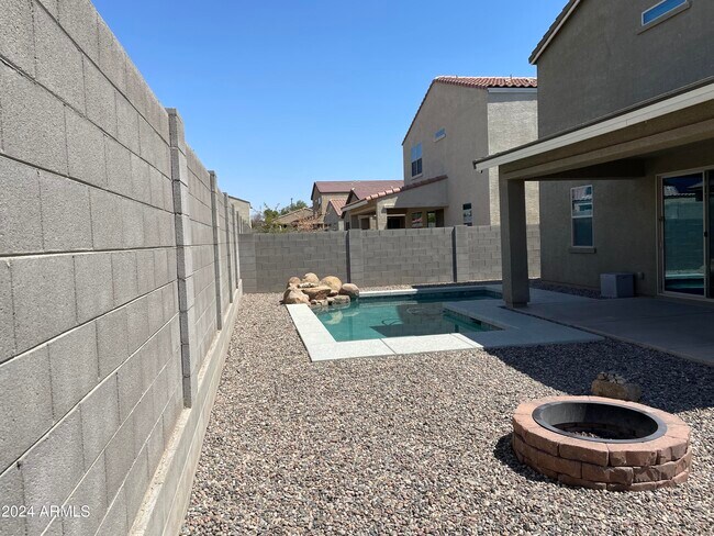Building Photo - 2018 N 213th Dr