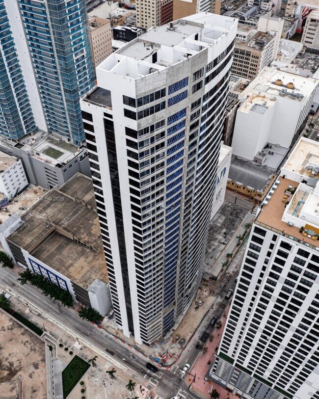 Building Photo - 225 N Miami Ave