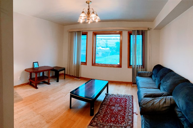 Building Photo - 1541 W 33rd St