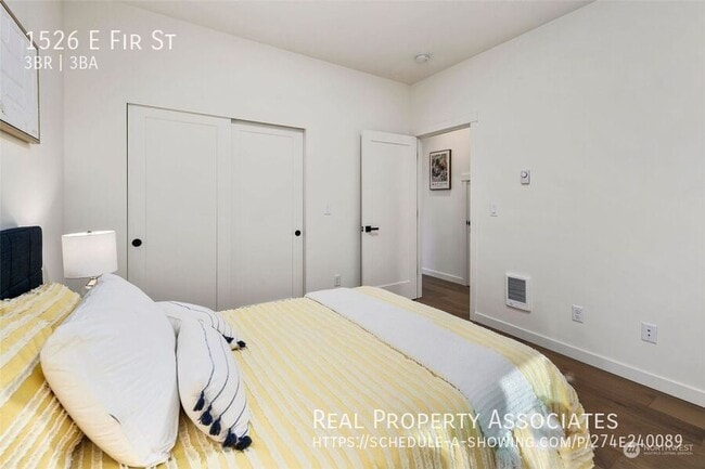 Building Photo - 1526 E Fir St