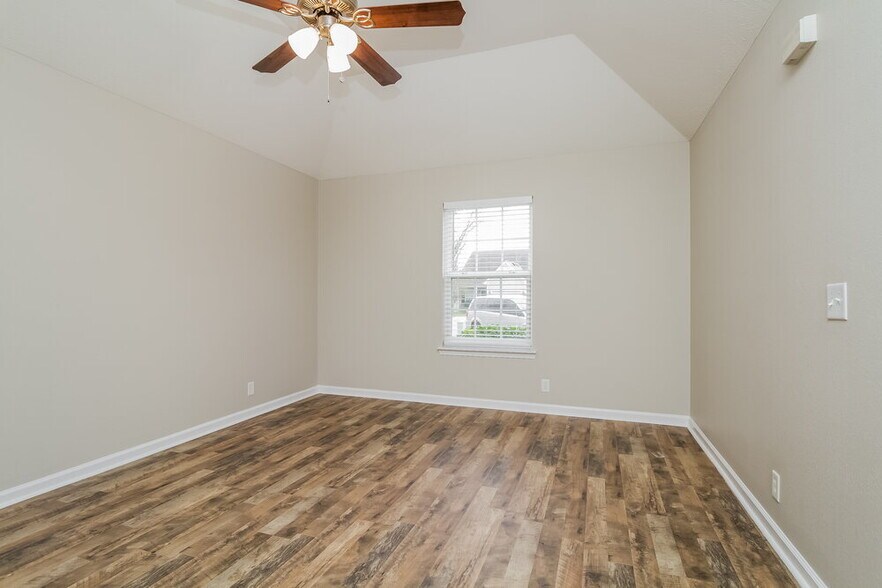 Building Photo - 1028 Windsor Brook Pl