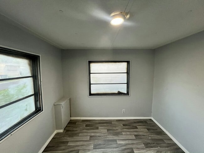 Building Photo - 108 Southland Ct