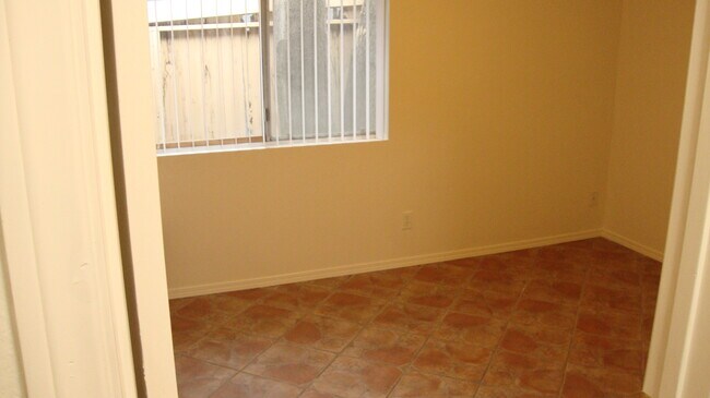 Building Photo - 266 S Santa Fe Ave