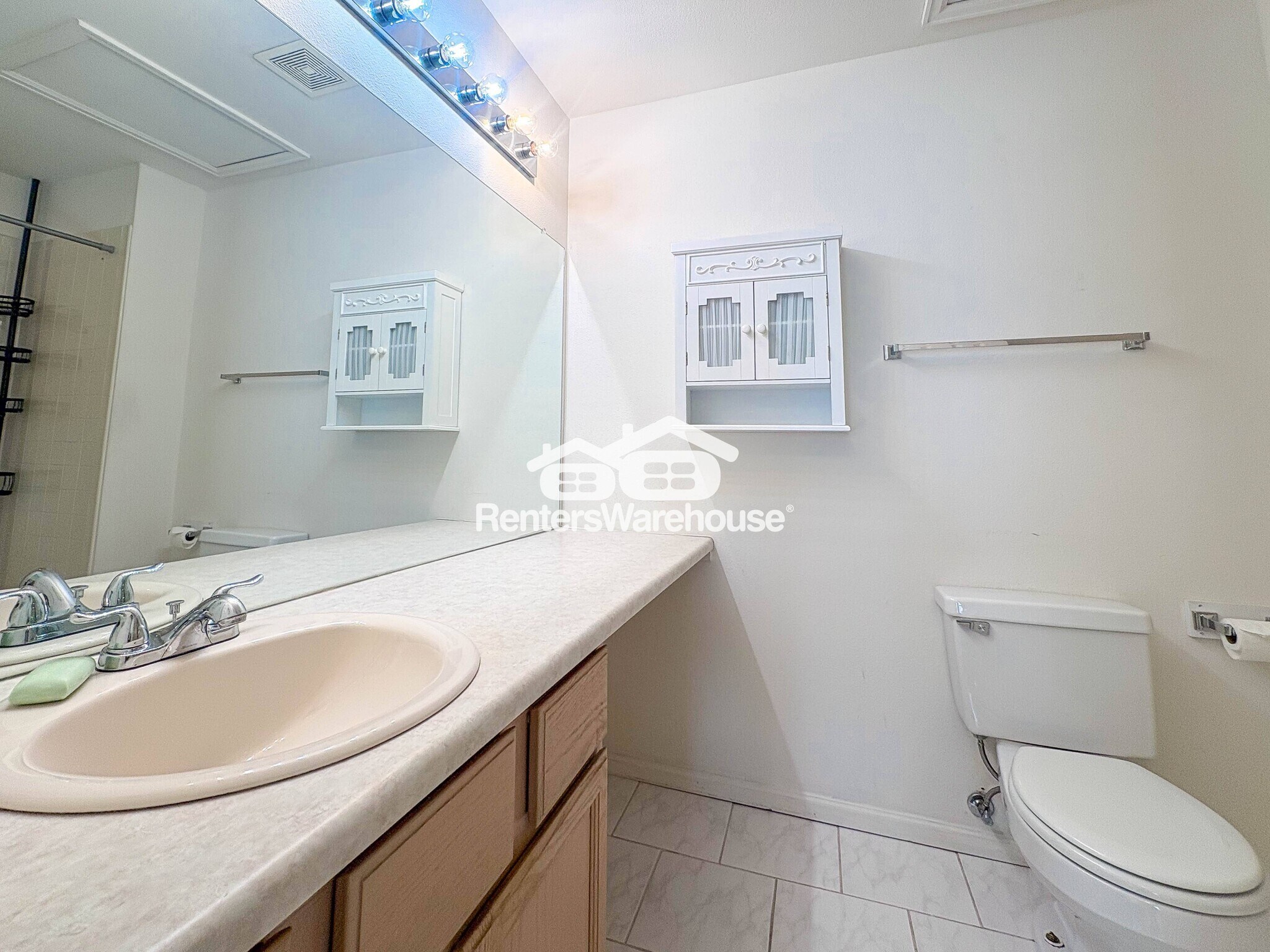 Building Photo - 4200 E 119th Pl