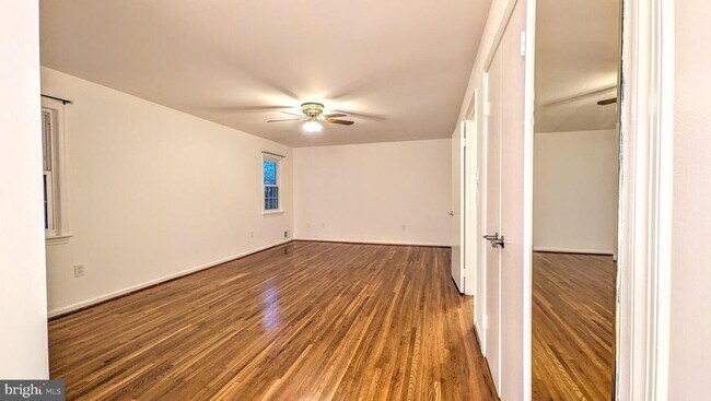 Building Photo - 8835 Tuckerman Ln