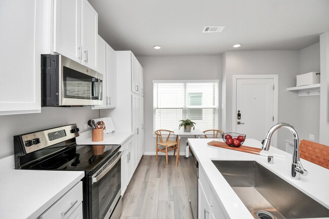 Building Photo - 23823 Cumberland Ridge Dr