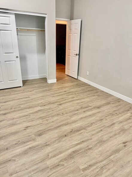 bedroom2 - 1326 N Zane Dr