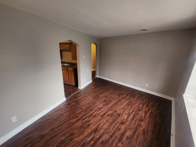 Building Photo - Newly Renovated 2 bedroom Section 8 NO APP...