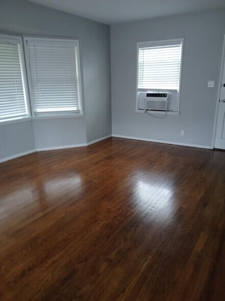 Living room area - 5618 Kester Ave