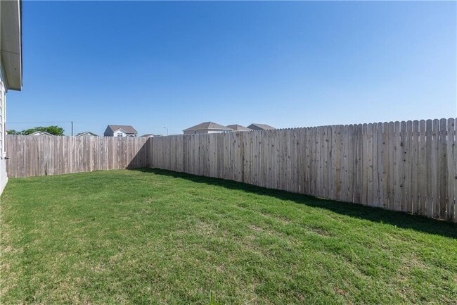 Building Photo - 108 Athena Way