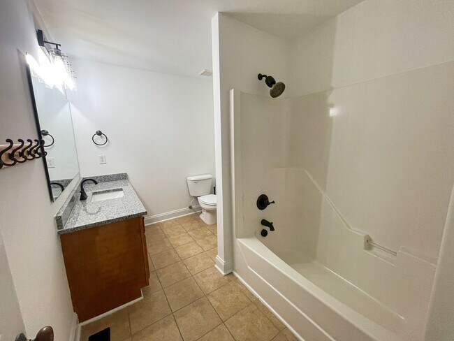 Building Photo - 282 Braddock Dr