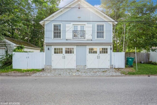 Primary Photo - 516 Main St
