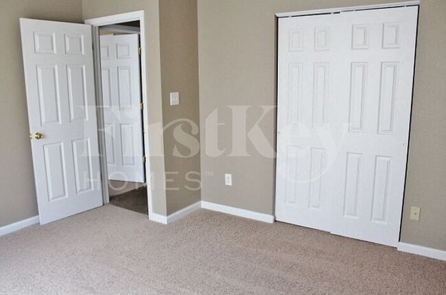 Building Photo - 10444 Apple Creek Dr