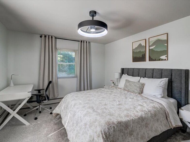 Building Photo - 7203 Fortune Dr