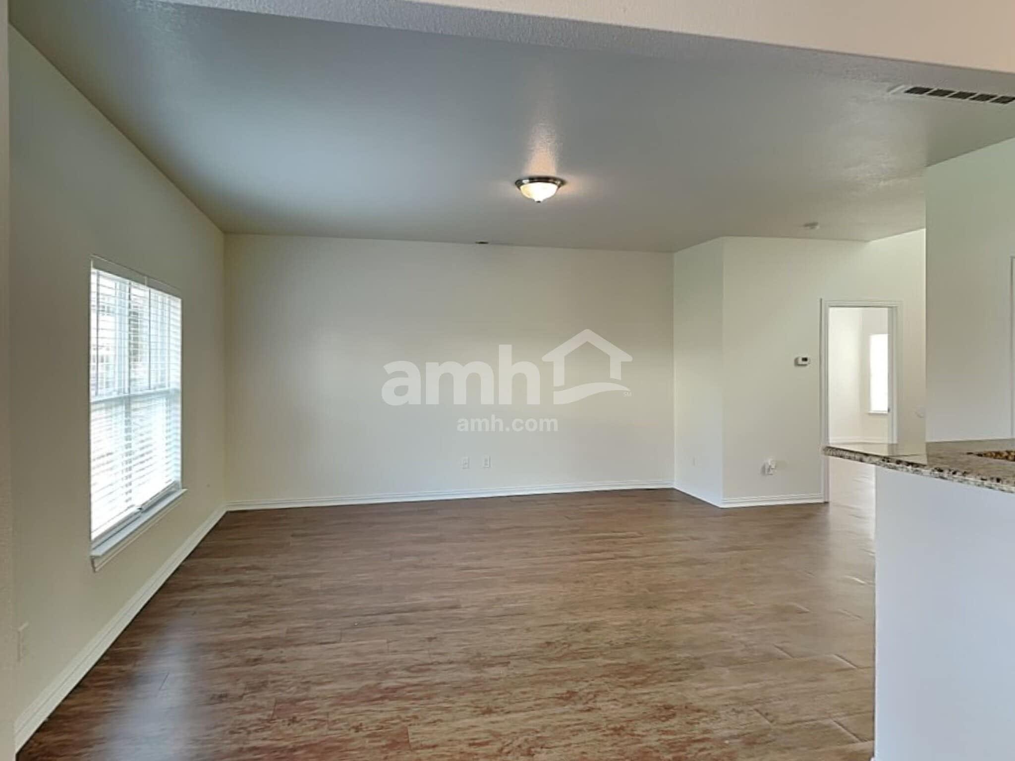 Building Photo - 1220 Arizona Dr