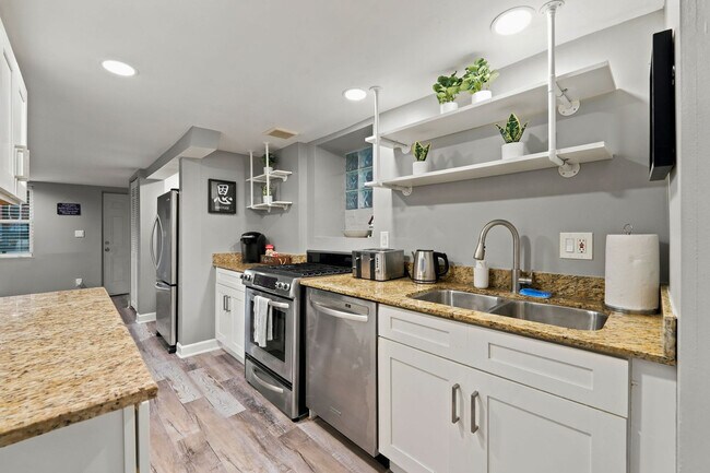 Building Photo - 1408 W Ohio St