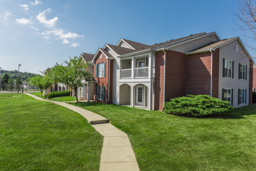 Exterior - Building and Grounds - Steeplechase Apartments