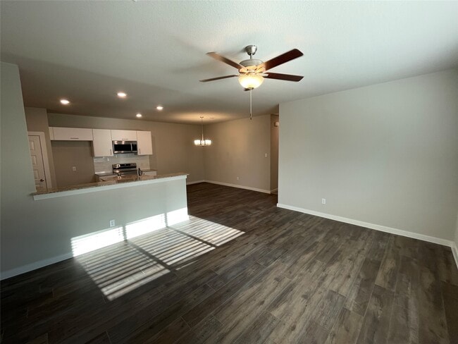 Building Photo - 25547 Starling Ln