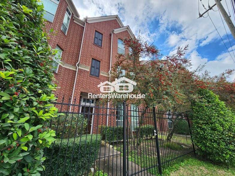 Building Photo - 2637 W Dallas St