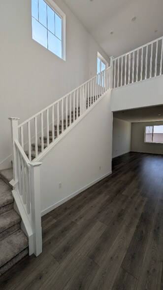 Building Photo - 16540 Barnett St
