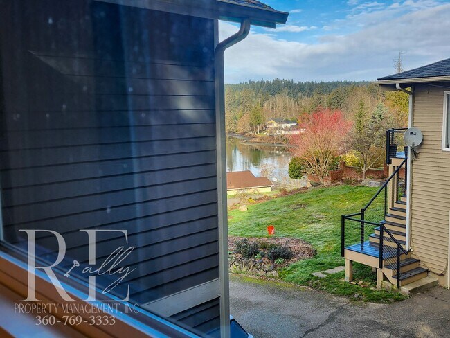 Building Photo - Fully Furnished Well Appointed Home