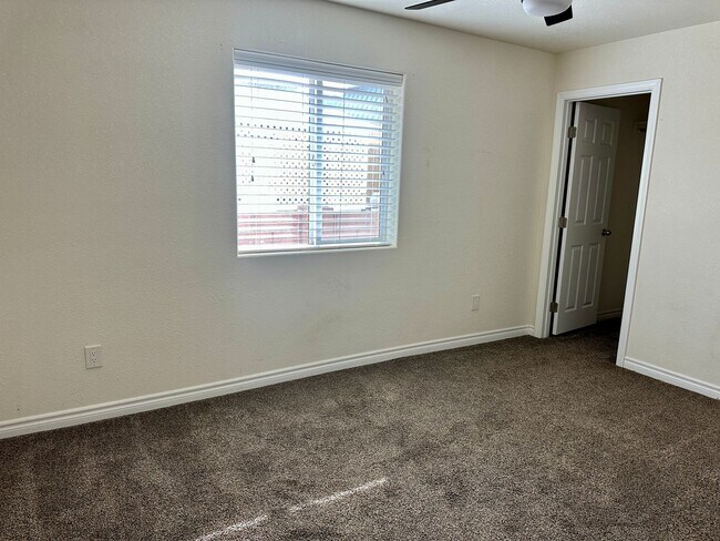 Building Photo - 10266 S Tornado Ave