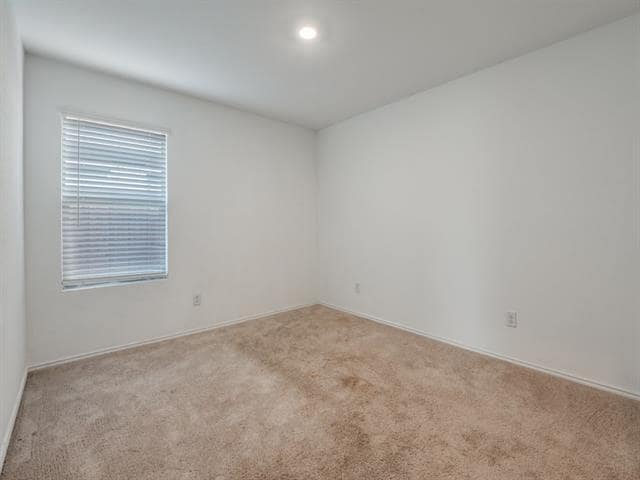 Building Photo - 14008 Earlham St