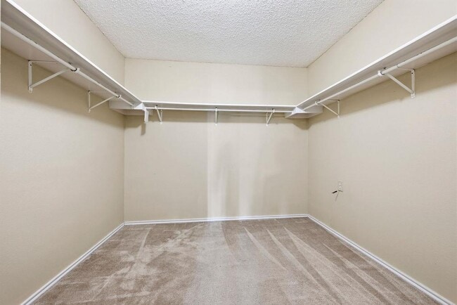 Building Photo - 1109 Bradbury Ln