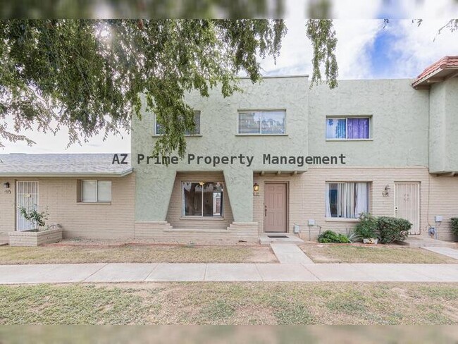 Building Photo - 225 N Standage