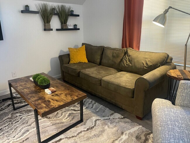 Primary Photo - 15 N Corona St