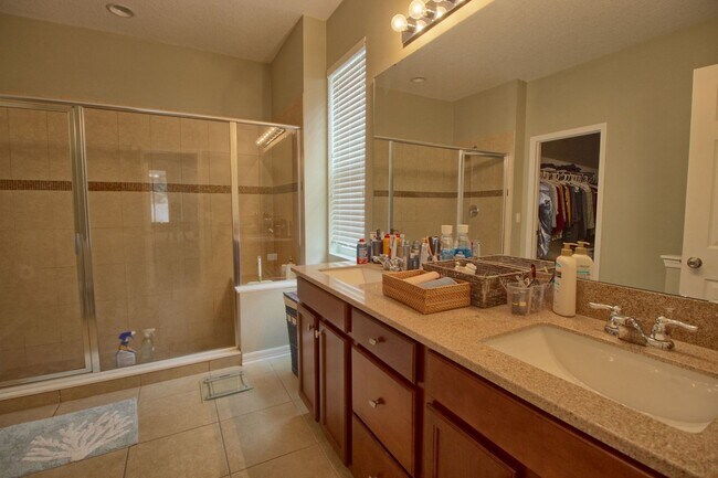 Building Photo - 7973 Pleasant Pine Cir