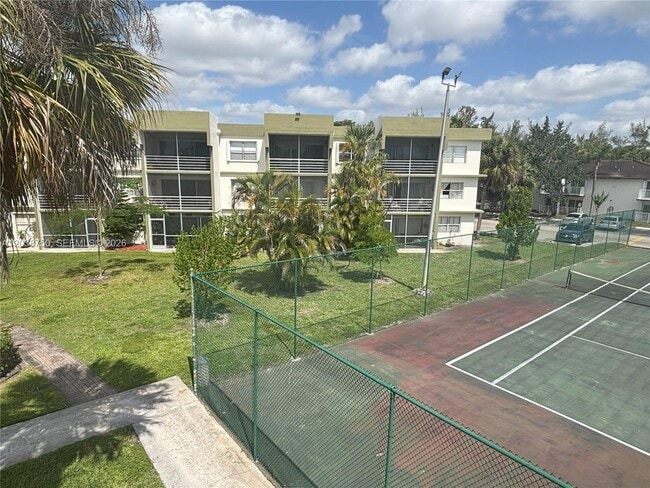 Building Photo - 4235 N University Dr