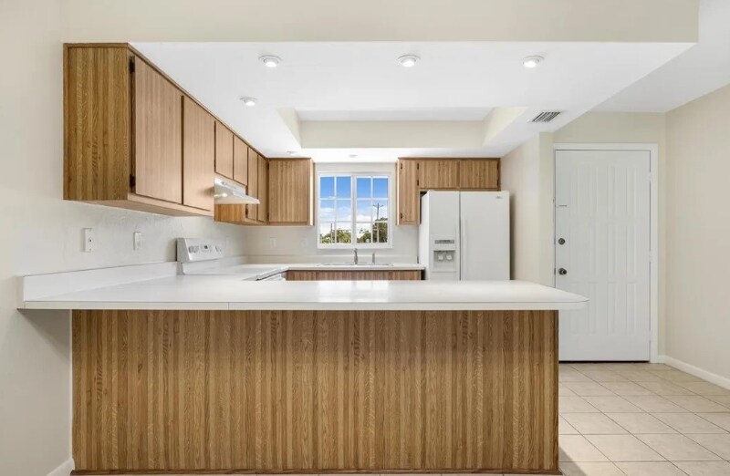 Building Photo - 628 SE 13th St