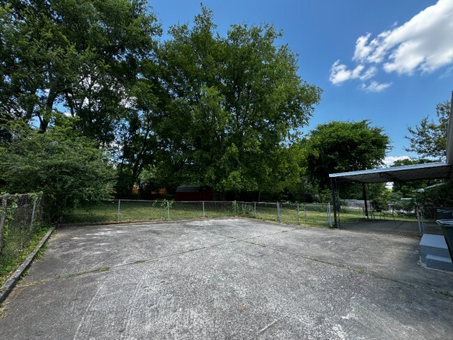 Building Photo - 219 Jacksonian Dr