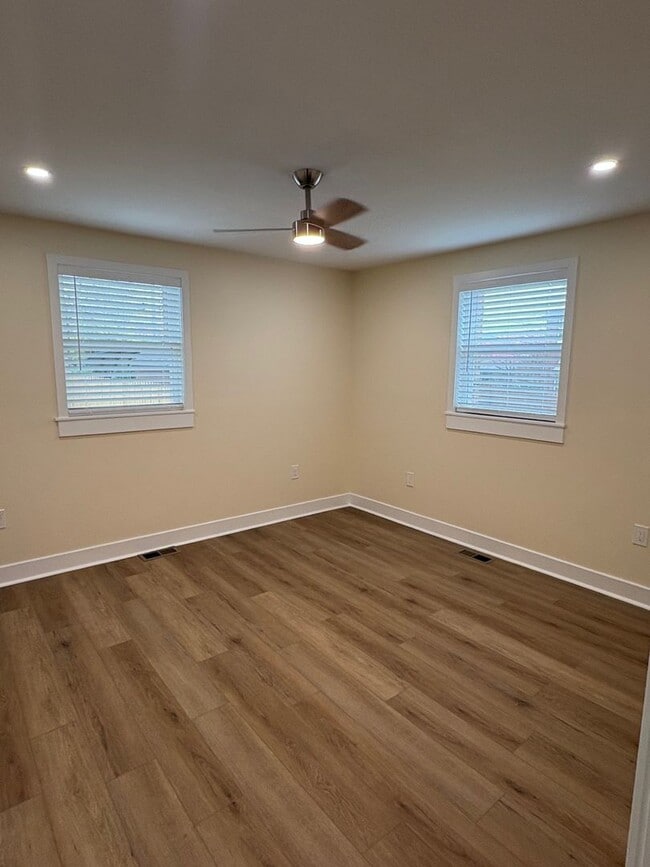 Building Photo - Beautifully Rebuilt Three Bedroom Duplex Near Four Mile Run and I-395